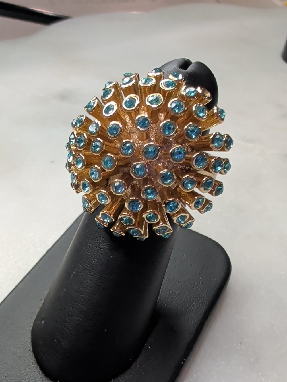 Vintage Gold Tone Starburst Ring Blue Rhinestones